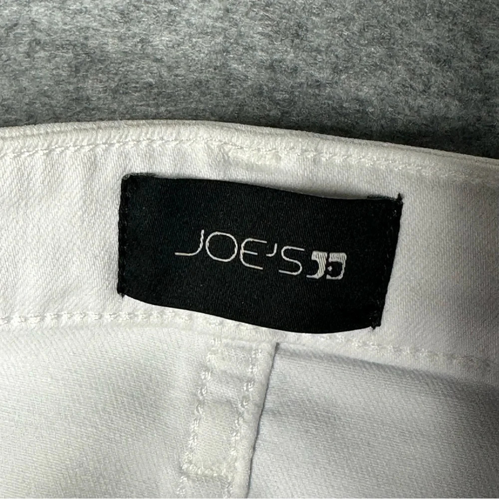 Joe's "The Charlie" High Rise Skinny Ankle in White with Silver Metallic Sz:30 - Picture 8 of 11